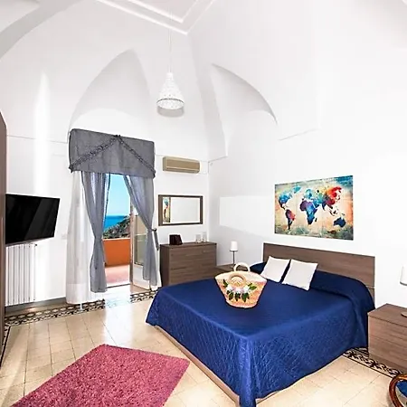 Oda ve Kahvaltı Setteventi Positano