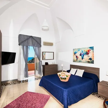 Oda ve Kahvaltı Setteventi Positano